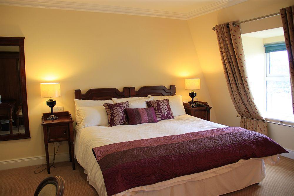 Mcsweeney Arms Hotel Кілларні Екстер'єр фото