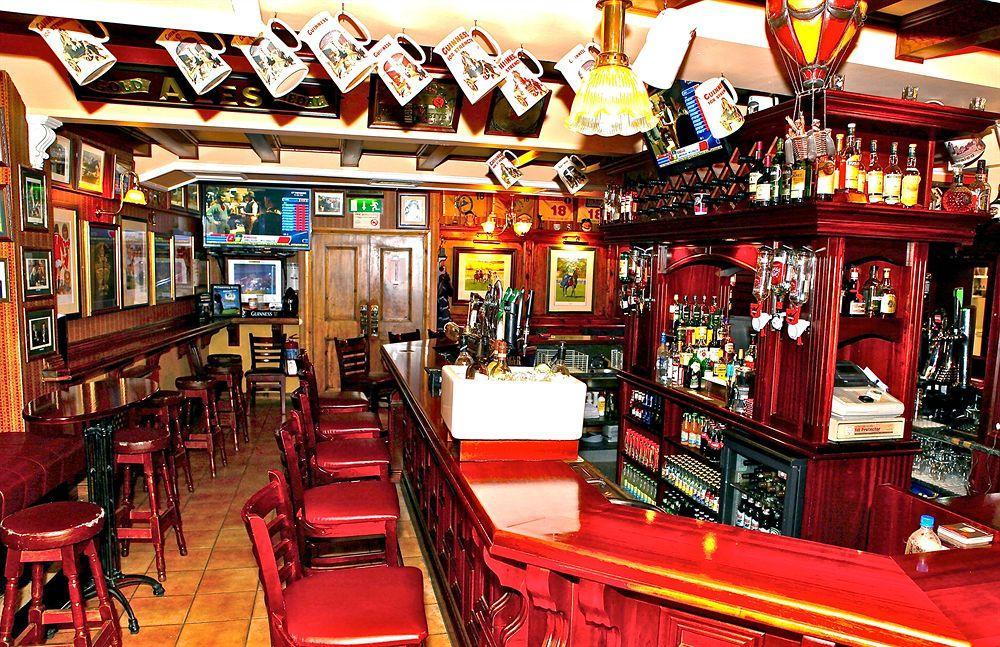Mcsweeney Arms Hotel Кілларні Екстер'єр фото