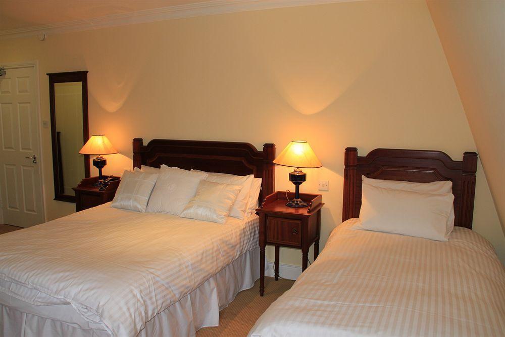Mcsweeney Arms Hotel Кілларні Екстер'єр фото