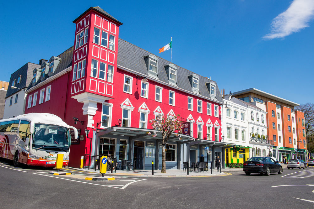 Mcsweeney Arms Hotel Кілларні Екстер'єр фото