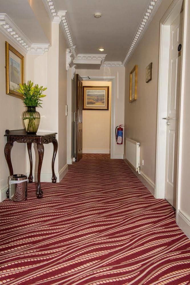 Mcsweeney Arms Hotel Кілларні Екстер'єр фото