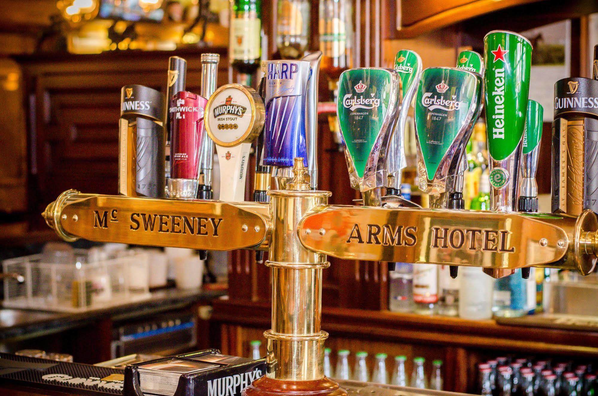 Mcsweeney Arms Hotel Кілларні Екстер'єр фото